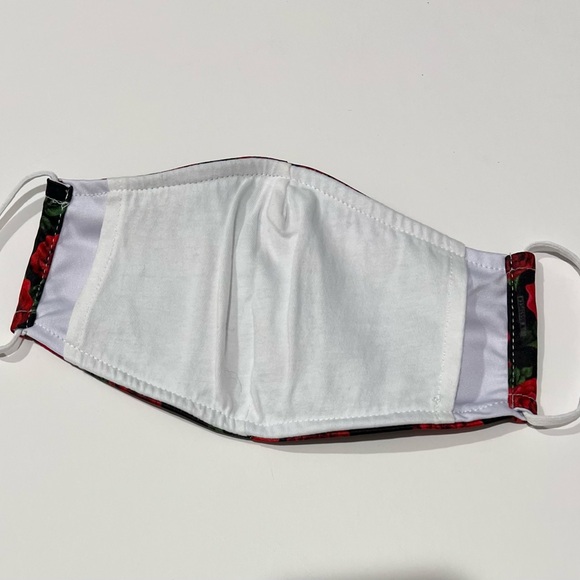 Red Roses Face Mask - Picture 2 of 3